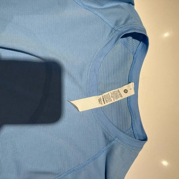 Lululemon blue long sleeve - Picture 3 of 4